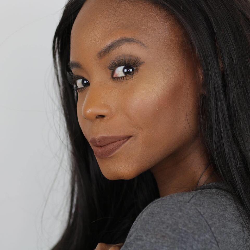 marisaloopes's tweet photo. ❤️De base @pausaparafeminices na cor 07!O batom é o covet da Milani ♥️Iluminador maravilhoso da @farsalicare Contorno Cover GirlTodos com Post no blog e vídeo no canal♥️ #blogmarisalopes #marisalopes #quintadetremurasdv #pausaparafeminices #covet #milani #farsali #covergirl https://t.co/ylKZ43T6ZN