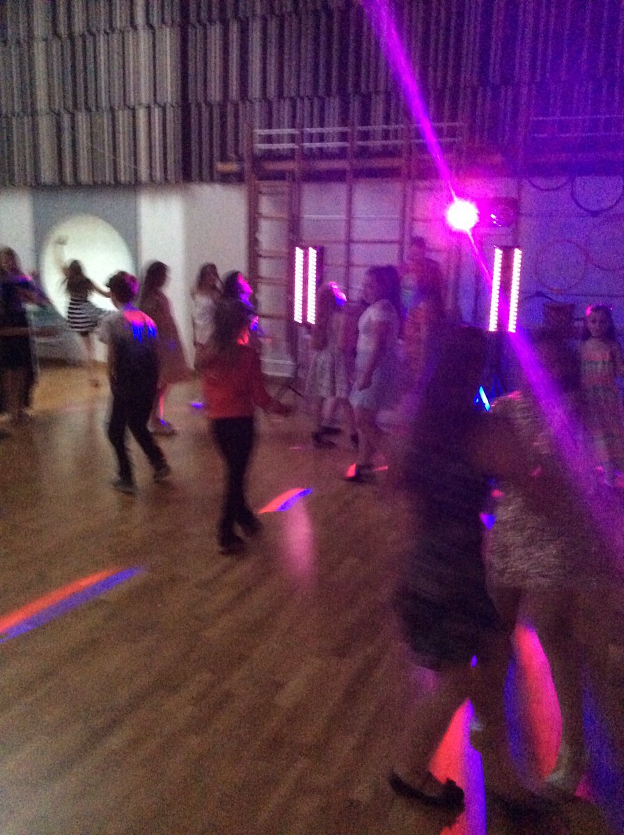 _Mrs_Egan_'s tweet photo. Having fun at the disco @jesmond_gardens https://t.co/d0ICVWbe2I