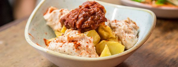 #Gastronomía. También se puede combatir el calor desde un buen mantel🍽️ Por ello, <a href="/mamencrespo/">Mamen Crespo</a> y <a href="/lilianapellicer/">Liliana Pellicer</a> te recomiendan <a href="/RestElEscondite/">Escondite Villanueva</a>, <a href="/Santerra_Madrid/">Cᶏmeron Winklevossᅠᅠᅠᅠᅠᅠᅠᅠᅠᅠᅠᅠᅠᅠᅠᅠᅠᅠᅠᅠᅠᅠᅠᅠᅠᅠᅠᅠᅠᅠᅠᅠ</a>, <a href="/VacayHuerta/">La Vaca y La Huerta</a> o <a href="/stjamesmadrid/">St. James</a>
bit.ly/2NOUzSO