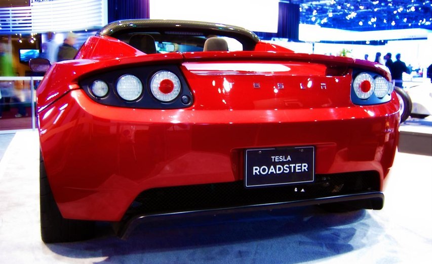 Are you interested in #electric #cars? Here is a great article about how <a href="/Tesla/">Tesla</a>  is using #bigdata and #AI > bit.ly/2KO2i1j  #EV