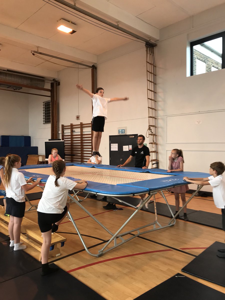 BBGAcademy's tweet photo. Great to see so many Yr6 students at our extra curricular taster sessions #trysomethingnew https://t.co/VQhCKihwT4