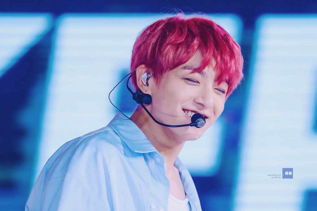 kookpiics's tweet photo. so adorable 🐰❤️
#JUNGKOOK #전정국 #정국 @BTS_twt https://t.co/XMFbVASdPp