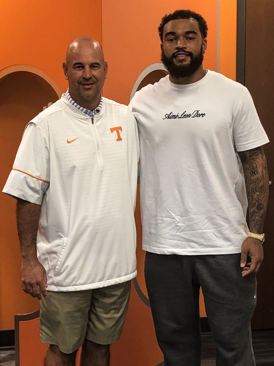 CoachJPruitt's tweet image. Thanks for stopping by and talking ball, @dbarnett25! #VFL #PoweredByTheT