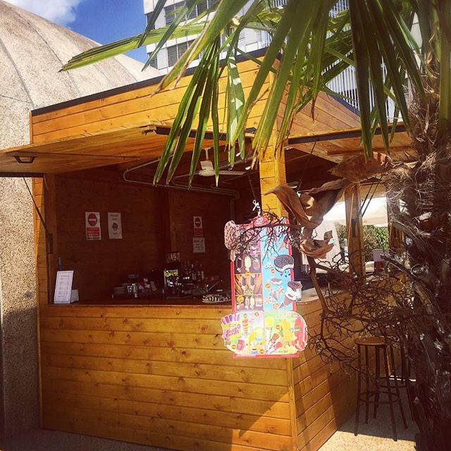 eurobuilding2's tweet photo. ¿Imaginas un espacio así en pleno Madrid? Descubre un pequeño oasis en nuestra terraza! 🏖 
Can you imagine a space like this in the middle of Madrid? Discover a small oasis on our terrace! 🏖 
#eurobuilding2 #madrid #apartamentos #terraza #verano #summer #SummerVibes #Jueves https://t.co/OPwDnwaokH