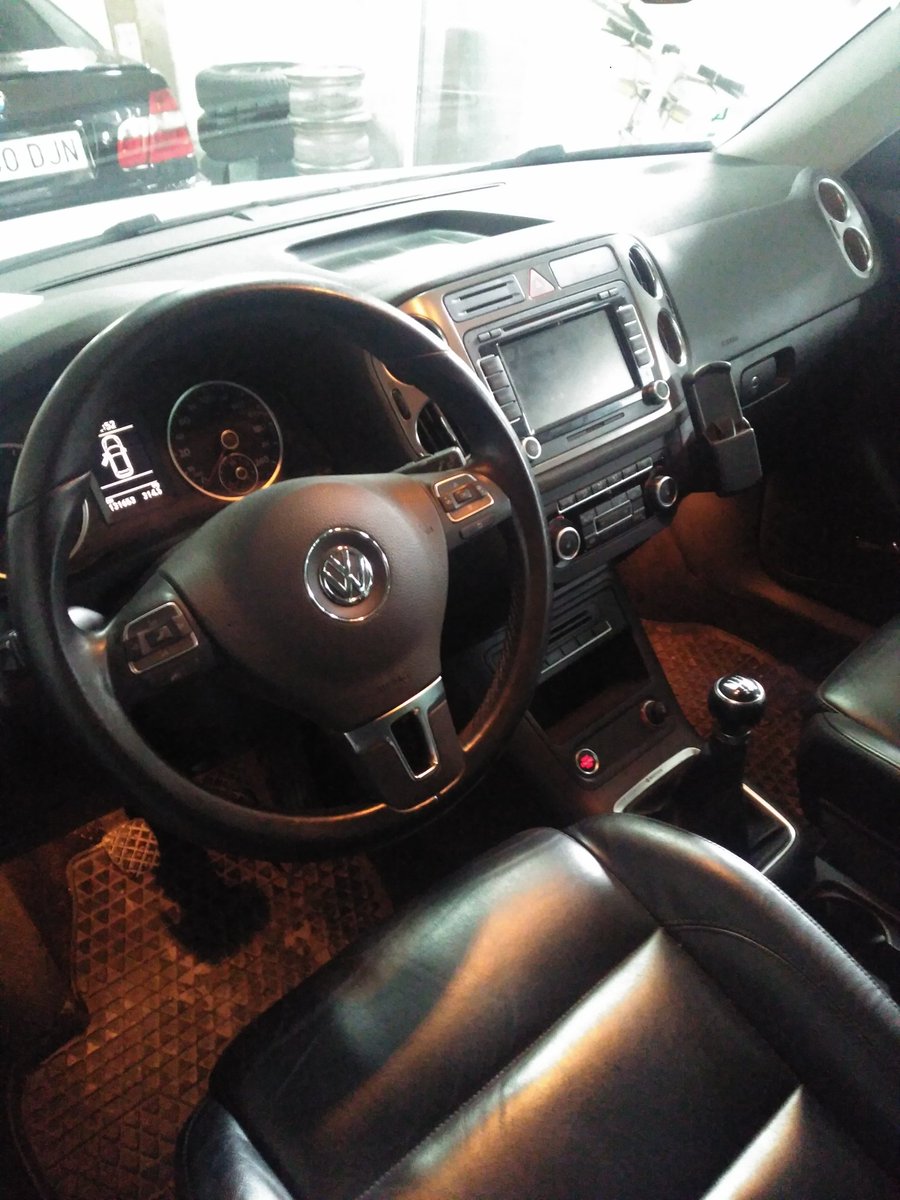 AutosVidal's tweet photo. Fabuloso Volkswagen Tiguan 140 CV ,muy equipado ( techo panorámico, navegador, cámara, cuero ,gancho remolque.......) ,muy cuidado . Consultanos !!!
#LoQuieresLoTienes #Tiguan #Coches #Volkswagen https://t.co/KJL3JiQoKz