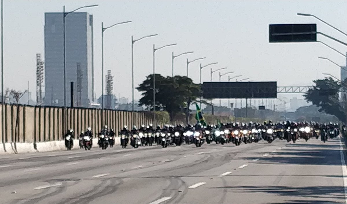 cmse_exercito's tweet photo. O 2º Batalhão de Polícia do Exército realizou, no dia 8 de julho, o 3º Passeio Motociclístico em comemoração ao 66º aniversário do Batalhão General Ventura. Os motociclistas se concentraram no Estádio do Pacaembu e se dirigiram ao 2º BPE, em Osasco. #2BPE #SeuExércitoNuncaPara https://t.co/ND0QnkHMxT
