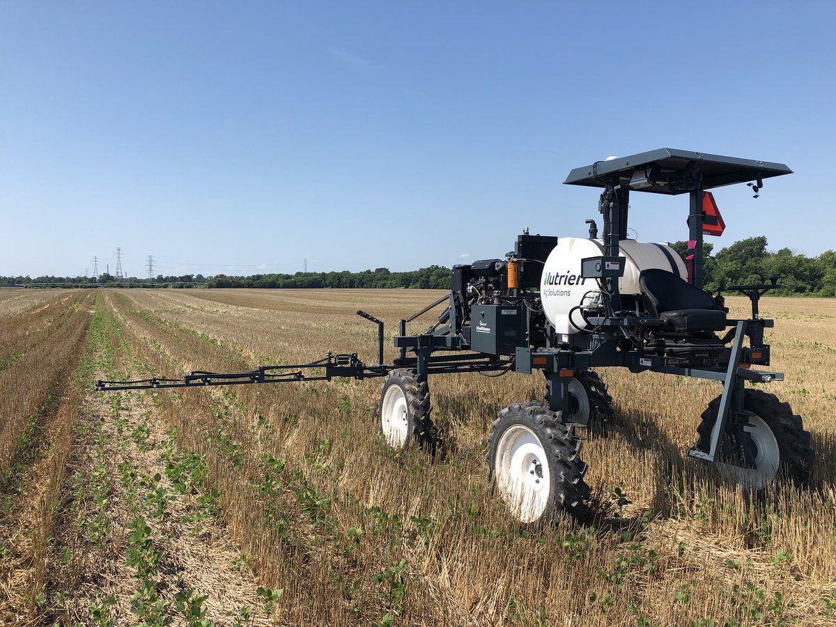 Nutritional’s are going out over some dyna-gro soybeans in Oklahoma today! <a href="/DynaGroSeed/">Dyna-Gro Seed</a>  #doublecropping @lovelandcafe #radiate #mudmaster
