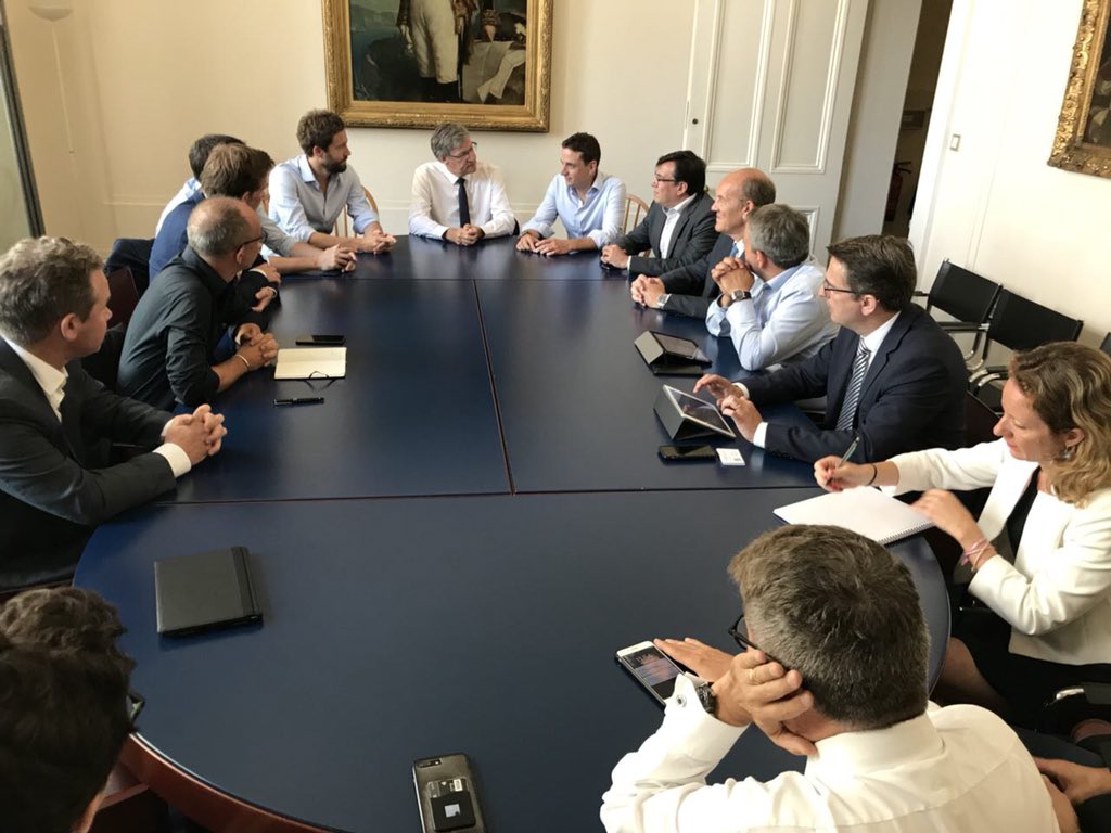 Xavier Bertrand tweet media