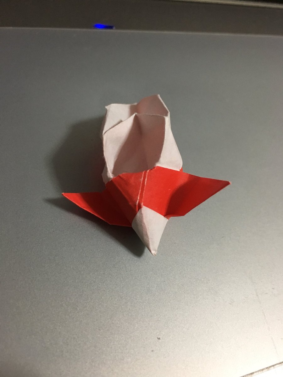弧竜 金魚 折り紙 折り紙作品 不切正方形一枚折りで金魚折りました 兜から折る金魚を不切 立体に変えた物なのです