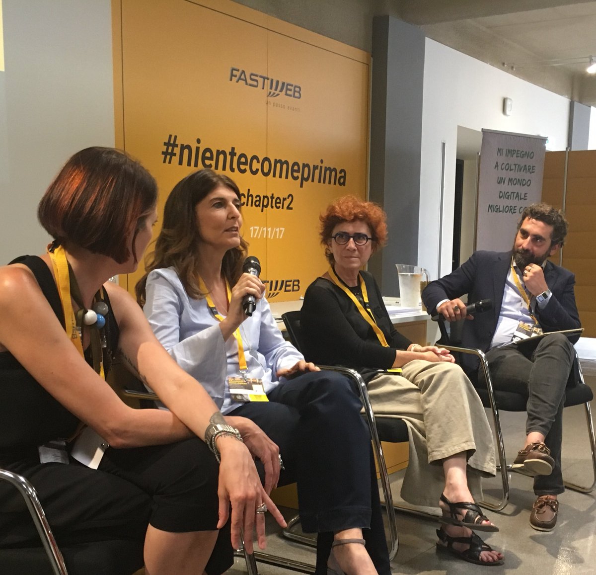 br4un's tweet photo. “La trasformazione digitale cambia il linguaggio in aula. L’importante è sempre essere chiari sul potere che il linguaggio ha”. @AnnalisaGalardi tra gli ospiti della presentazione del #GalateoLinkedIn oggi in Fastweb. #befw https://t.co/JoWRuSzum0