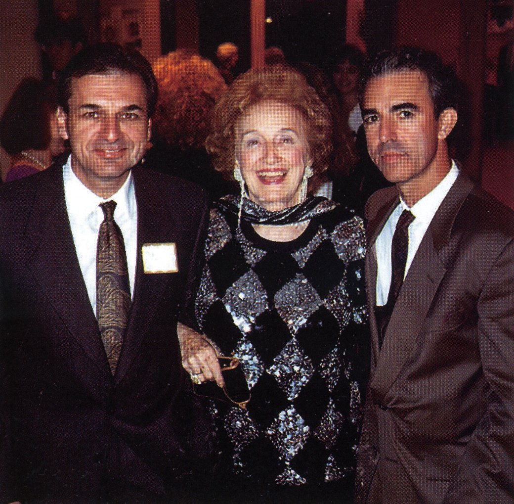 JUalumni_family's tweet photo. Today would have been the late, great Jay Thomas’ 70th birthday. This c/o '72 #JUalumni “lived his entire life like he was on vacation.” Today our thoughts are with Jay’s family and friends as we celebrate his extraordinary life and legacy. Happy Birthday. We miss you Jay. https://t.co/zkkqVGIOiL