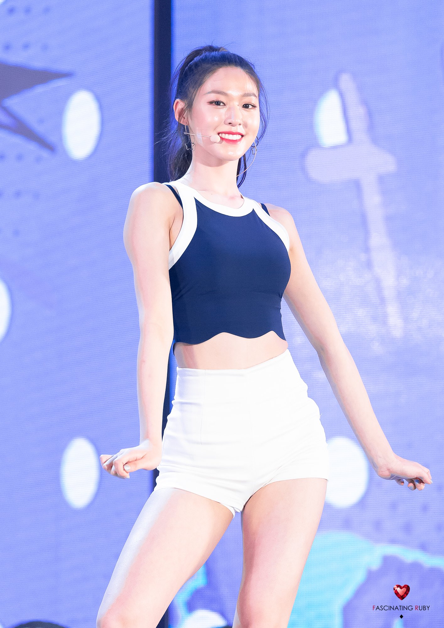 Dh6xG3jUEAA8ASe.jpg:orig