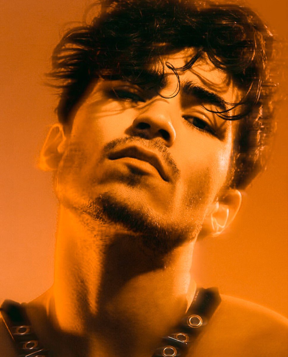 SpotsMobile's tweet image. Big Boi, SZA, and 6lack are just a few of the artists that Donte Maurice has captured. Ask @dontemaurice anything during his Live Q&amp;amp;A tomorrow from 7-8PM in the Atlanta Chat. He'll be giving a free 30 minute portrait studio session to one lucky participant at the end of the Q&amp;amp;A.