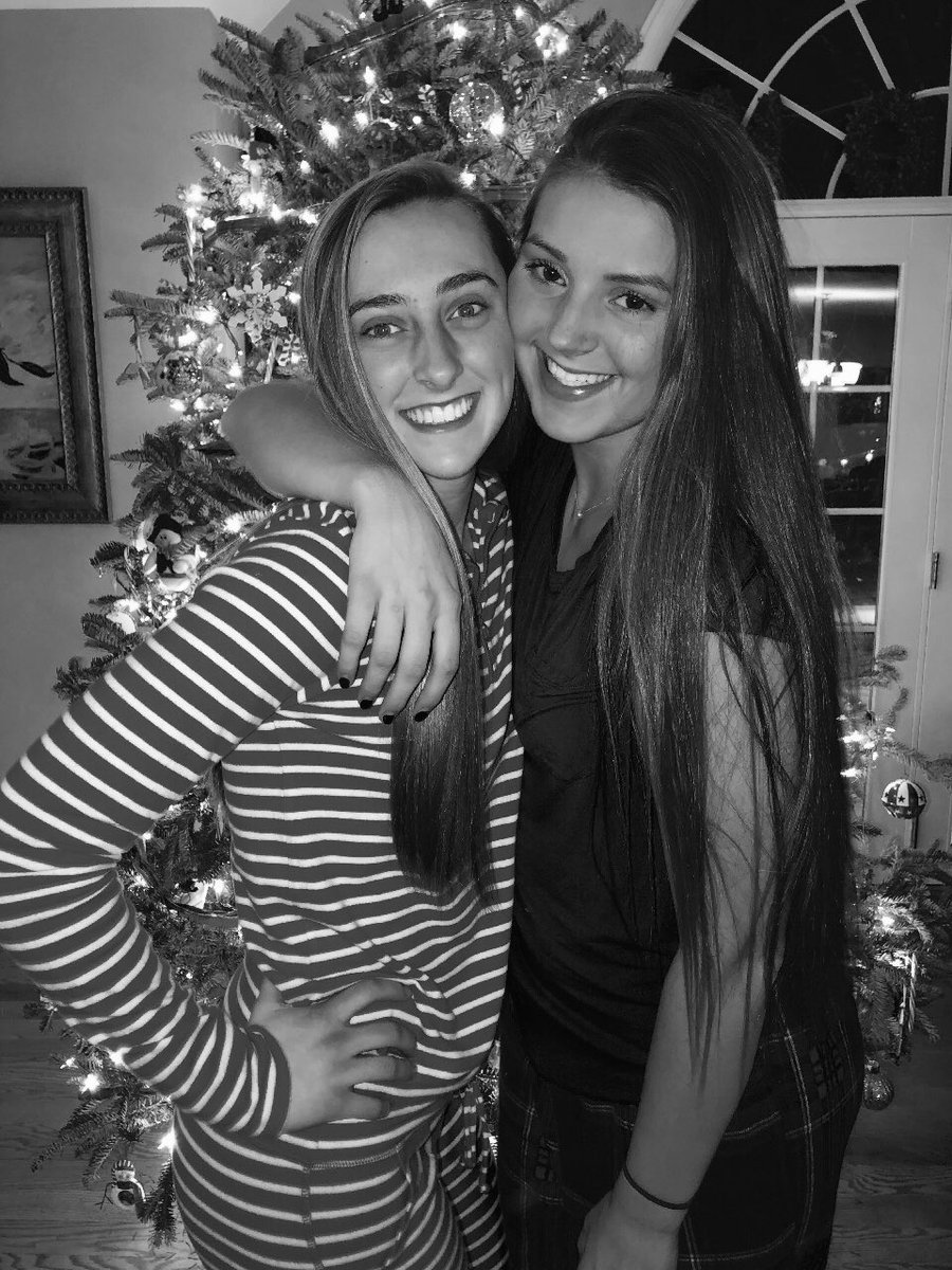 maddiesweeney4's tweet photo. Hey happy bday aLi waLL!!! Thanks for everything and for being my bff, love you forever❤️❤️❤️🏅🏅 #deerdog #sevensixteen #livingmybestlife #fernup #fakeflowers #joey #comegetcha #uknow https://t.co/yaUrnklsFh