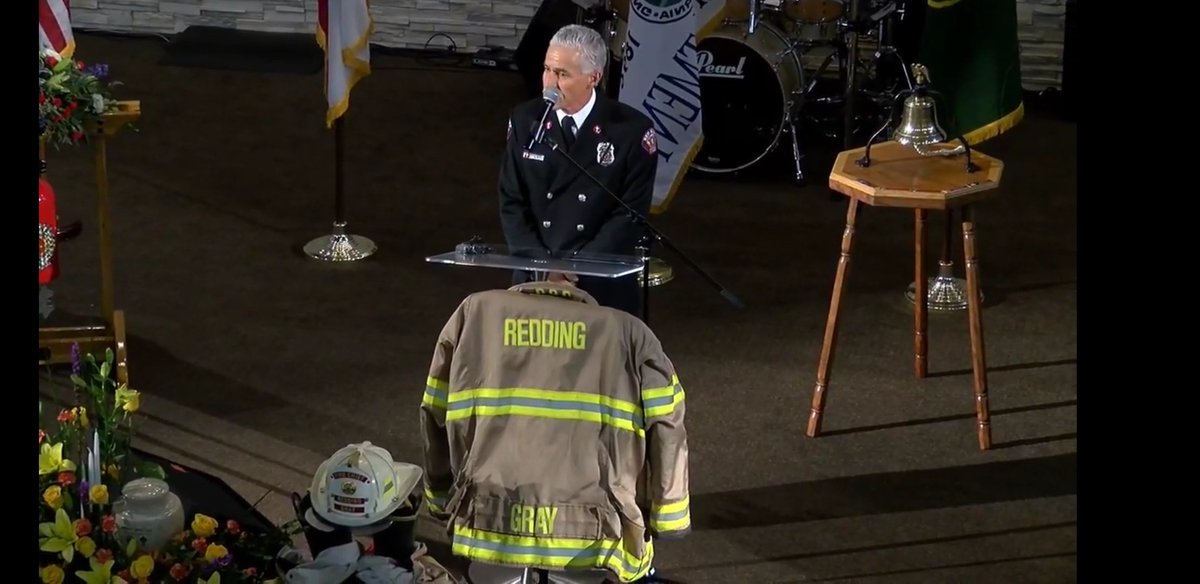 angels_daughter's tweet image. #FireChiefGray @ggfire343 memorial service in #RedBluffCA #ReddingFireFighters