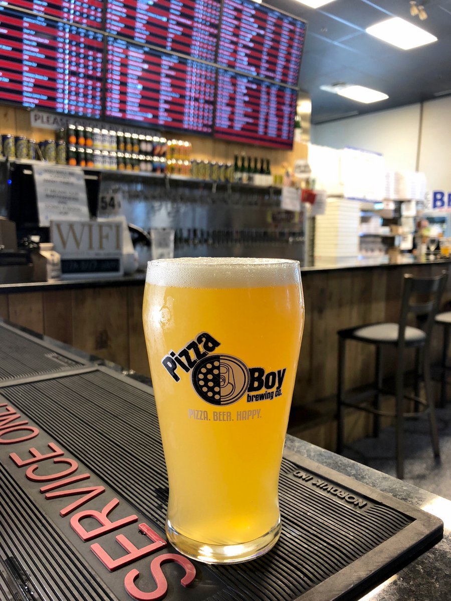 Another new one ON TAP NOW. Fractured Visions Double IPA. 8%ABV.  Dangerous, fluffy and light as a cloud.  Amarillo, Citra, Mosaic and Falconer's Flight 7 C's.  Notes of apricot jam, kaffir lime, jazz cabbage & lemon balm. #pizzabeerhazy #fracturedvisions 🍕🍺😀