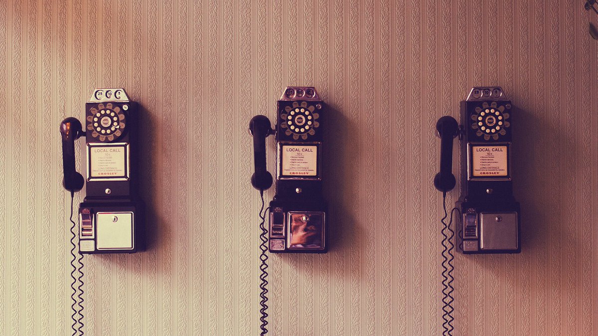 Calling all HumWorkers: Looking to explore a career in #communications and work in the humanities? @UCIHumanities is hiring a communications specialist! Just search "2018-0788" on this site: ow.ly/UEaG30kVIZb