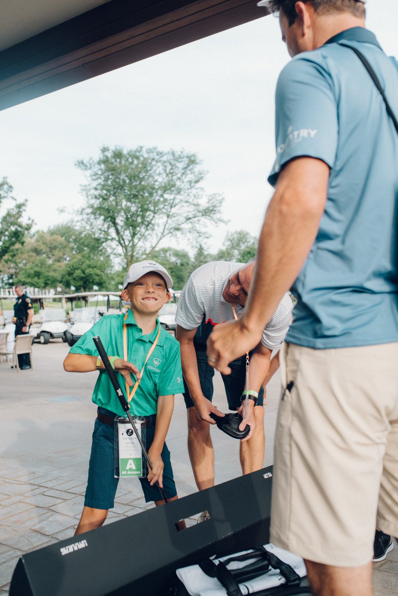 pxg's tweet image. This week @ZachJohnsonPGA made a dream come true for a huge fan. Jaxon, who was born with an enlarged heart, was able to spend some time at the @JDCLASSIC with his favorite golfer. #PXG #PXGOnTour #PXGTroops #JohnDeereClassic
