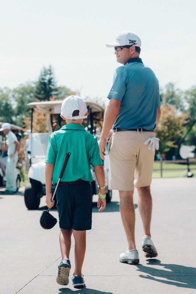 pxg's tweet image. This week @ZachJohnsonPGA made a dream come true for a huge fan. Jaxon, who was born with an enlarged heart, was able to spend some time at the @JDCLASSIC with his favorite golfer. #PXG #PXGOnTour #PXGTroops #JohnDeereClassic