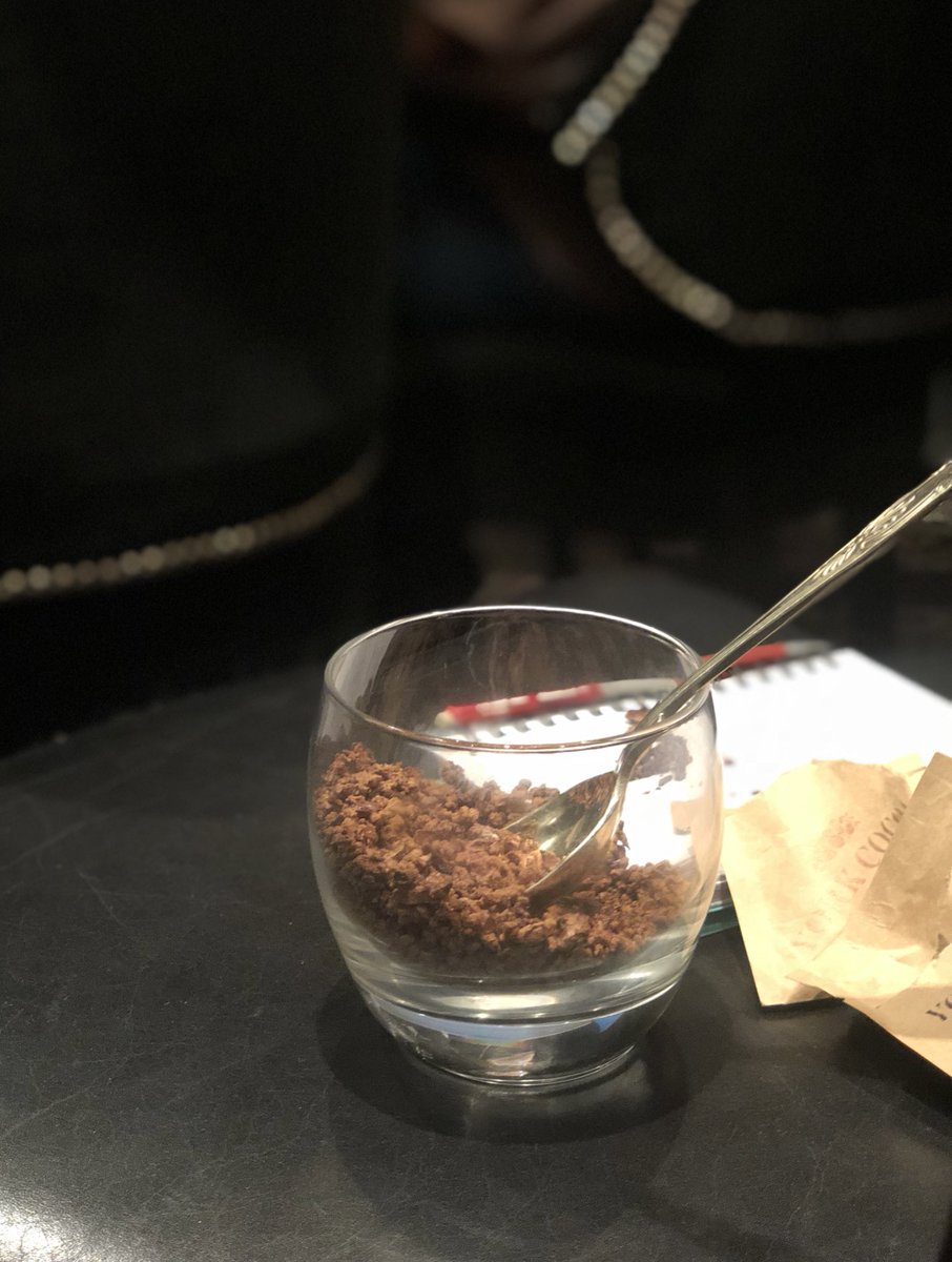chocolateguide's tweet photo. Another fantastic event by @AcadofChocolate. A #beantobar maker tasting &amp; discussion. 9 chocolate products made with the beans from the same area in Peru. 🍫Chocolate makes me so utterly happy. I love that it is the centre of my working life. 😄 https://t.co/NKxsQXJPCv