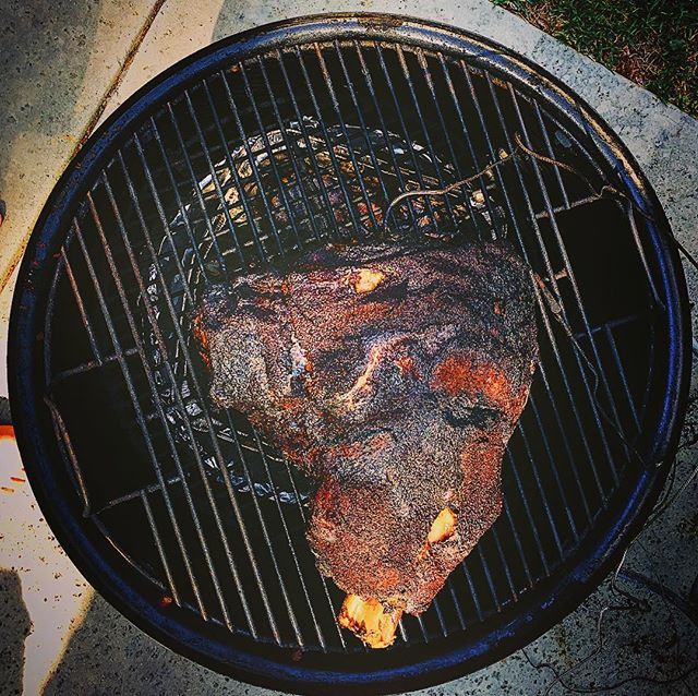 BBQJunkie's tweet photo. All about that #bbqlife https://t.co/RfimGQR8C2 https://t.co/eNhrF7x1Cn