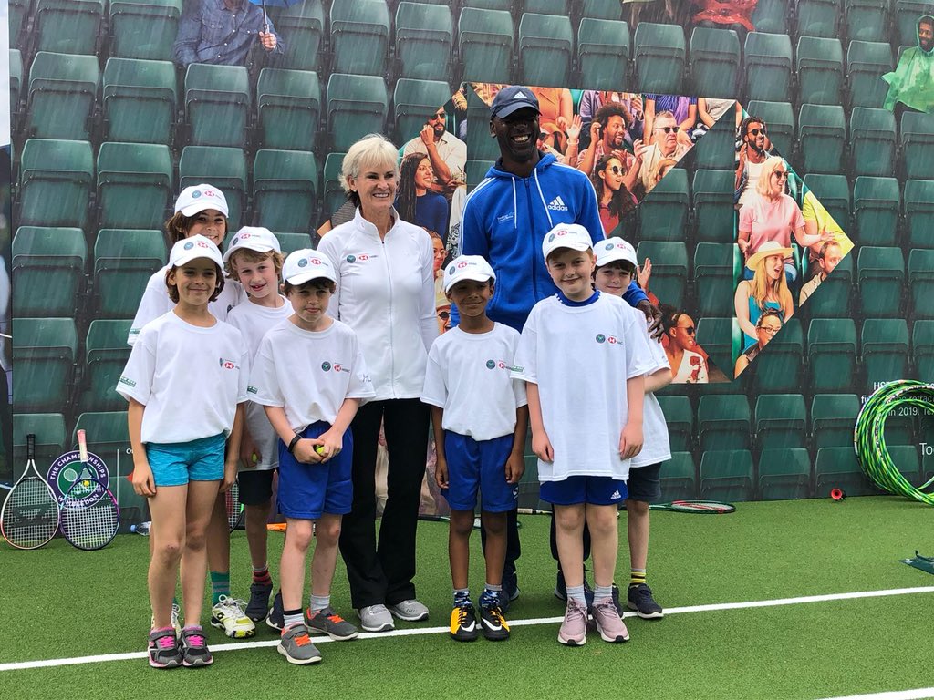 Thanks @JudyMurray @GiveityourMax @HSBC_Sport the children from @BeecroftGdn primary school had a truly inspiring session on court 20 today. #wimbeldon2018