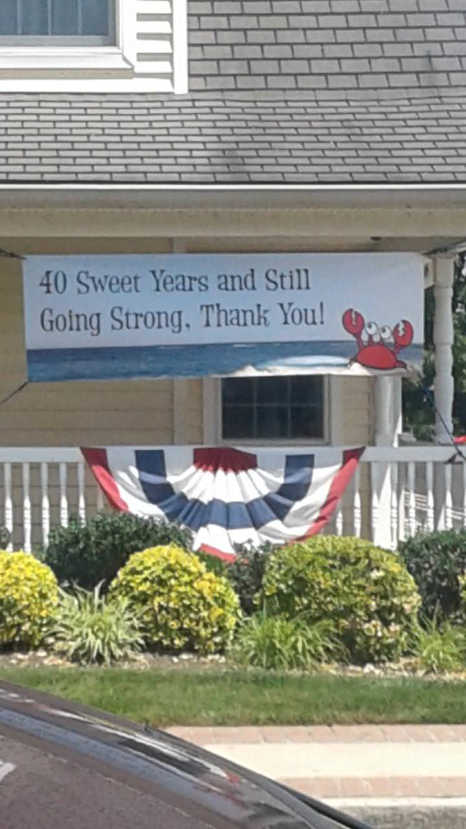 WikiaFrog's tweet image. I saw Klutzy at a local ice cream place