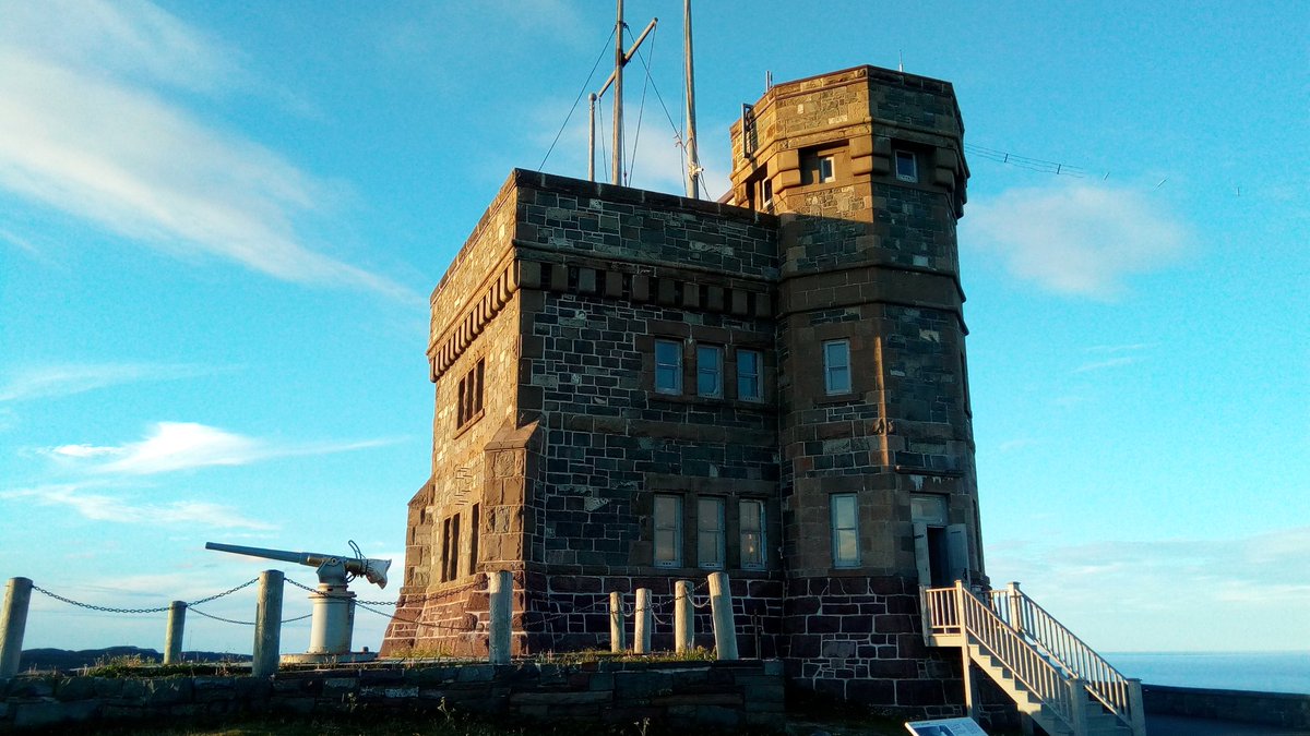 AWalkInParks's tweet photo. It was a beautiful day at Signal Hill, NL yesterday. https://t.co/rS03xw5IZM