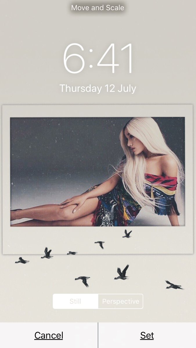 likemagicvinyl's tweet photo. • Ariana Grande lockscreen pack
• rt if you want 
• MUST be following♡
lock is a little brighter, they match ☁️ https://t.co/e0bpGSL1Bi