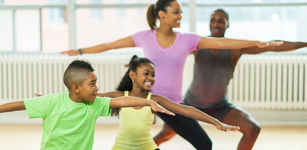 activeforlife's tweet image. There are so many physical benefits of yoga. But what about mental benefits? Yoga teaches a child how to take a moment to themselves to breathe. It promotes mental clarity! Learn more: bit.ly/2KJW2vx