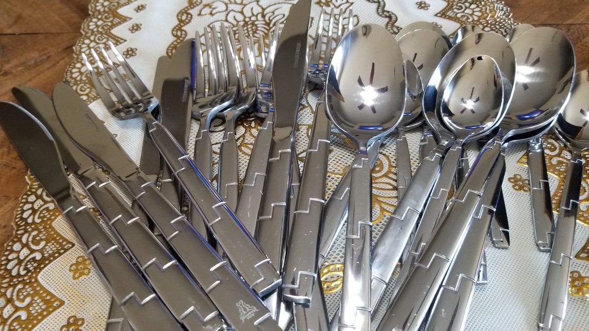 DSSC_Coach's tweet image. After 7 years of marriage, we finally got some matching silverware for  our family. This set for 6 is working great for us and looks great! I am  very happy with it. Get yours here: amzn.to/2NcaU2F #AMZSoaring #silverware #silverwareset #dinnerware #dinnerwareset