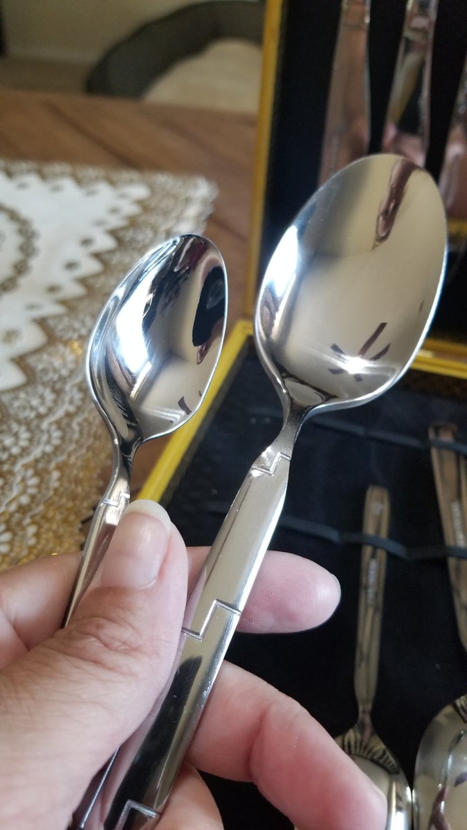 DSSC_Coach's tweet image. After 7 years of marriage, we finally got some matching silverware for  our family. This set for 6 is working great for us and looks great! I am  very happy with it. Get yours here: amzn.to/2NcaU2F #AMZSoaring #silverware #silverwareset #dinnerware #dinnerwareset