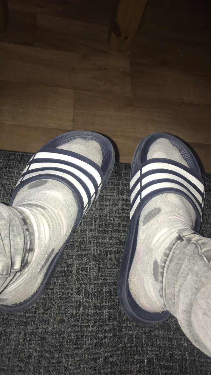 Goddesssam2's tweet photo. What subs going to let me control them then😜 #cashcow #paypig #payme #paypiggies #findom #fomination #humilation @rt2promopig @RT_subm @rt_feet https://t.co/Wf42srpgFf