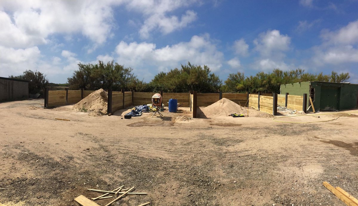 Neil Ivamy (@ivers1983) on Twitter photo With the weather so dry we have had time to invest in our yard <a href="/TrevoseGC/">Trevose Golf Club</a> . New topdressing bays put in place this week. Great work by <a href="/livettd/">Darren Livett</a> <a href="/Gunner4Steve/">Steve Gunner</a> <a href="/kjsnell1988/">Kelvin John Snell</a> With the weather so dry we have had time to invest in our yard <a href="/TrevoseGC/">Trevose Golf Club</a> . New topdressing bays put in place this week. Great work by <a href="/livettd/">Darren Livett</a> <a href="/Gunner4Steve/">Steve Gunner</a> <a href="/kjsnell1988/">Kelvin John Snell</a>