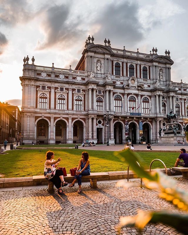 Last light ☀️ #lturin #loves_europe#torinoelamiacitta #andalucia#igs_europe #hdr_europe#loves_united_europe #in_europe#piemonte #wms_europe#euro_shots #divinafotografia#insta_international #turkobjektif#ig_europe #world_besthdr#inspiring_photography_… ift.tt/2Ji2UuO