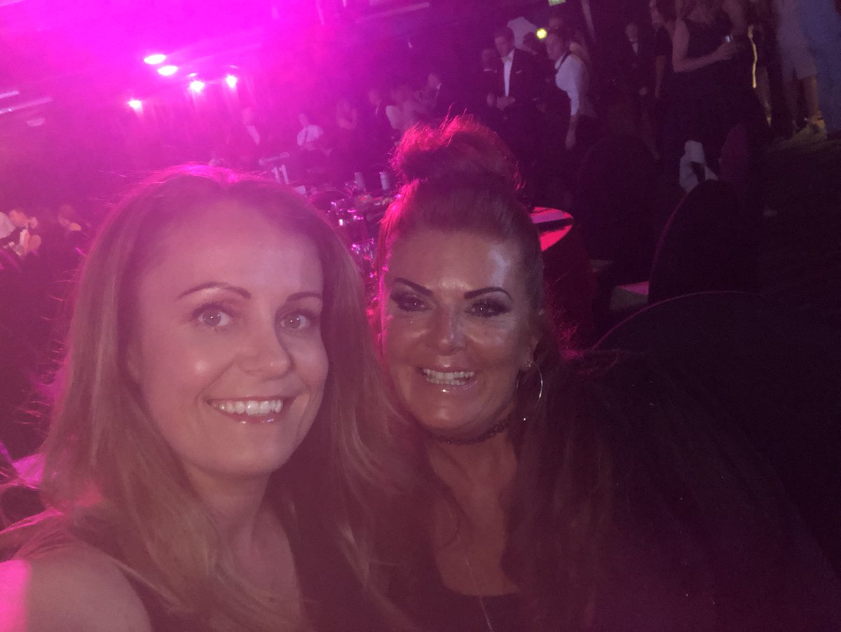 YourTaxShop's tweet photo. The bosses are looking fineeeeeeeee 😻 #E3Awards18 https://t.co/CM1pK1nZ4j