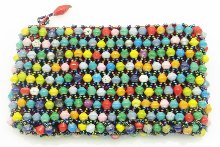 outreachuganda's tweet image. Beaded coin purses are one of a kind, and are useful for carrying cash, credit cards, lipstick and more. Because each purse is uniquely made by our Ugandan beaders, colors vary. Buy a change purse and change lives with your purchase! 

Buy here:  outreachuganda.org/zencart/beaded…