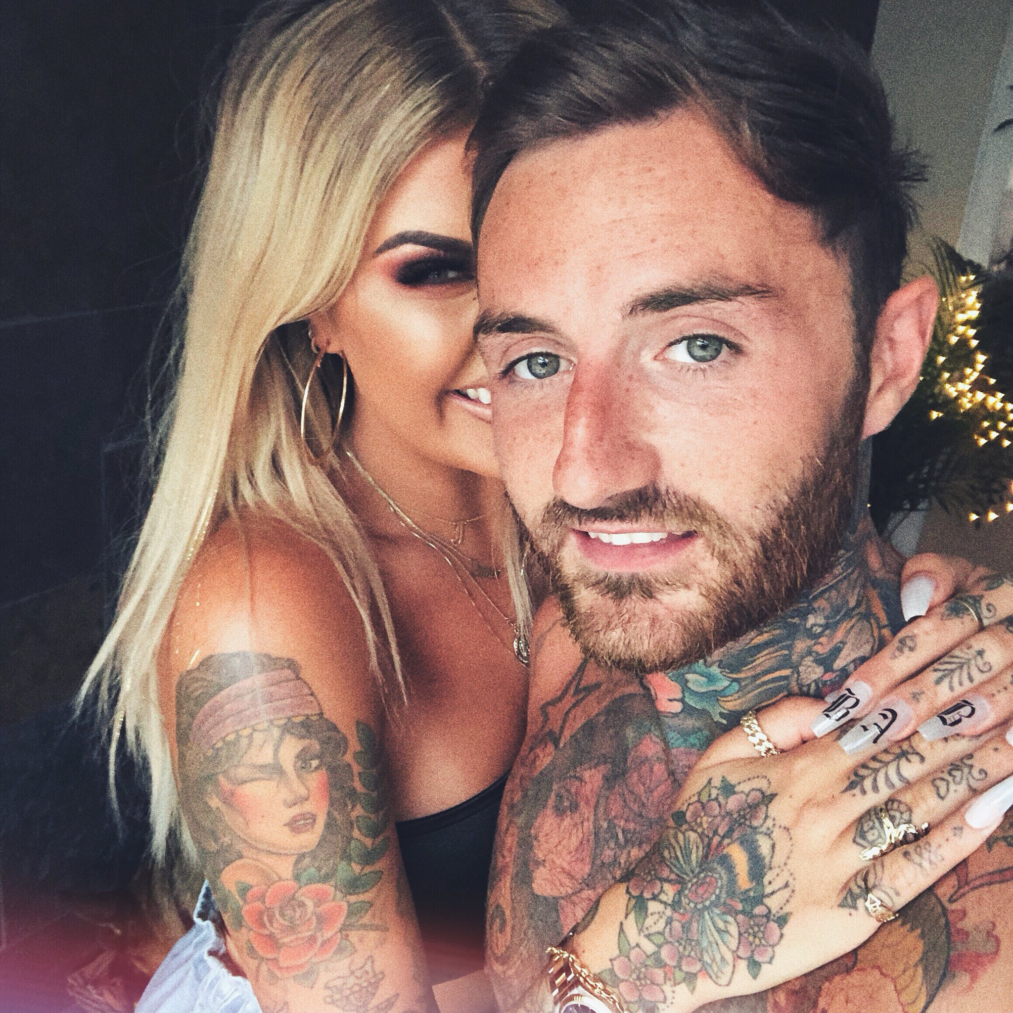 𝔍𝔞𝔪𝔦𝔢 𝔊𝔢𝔫𝔢𝔳𝔦𝔢𝔳𝔢 on Twitter: "We get married 1 year today! ️🕊…