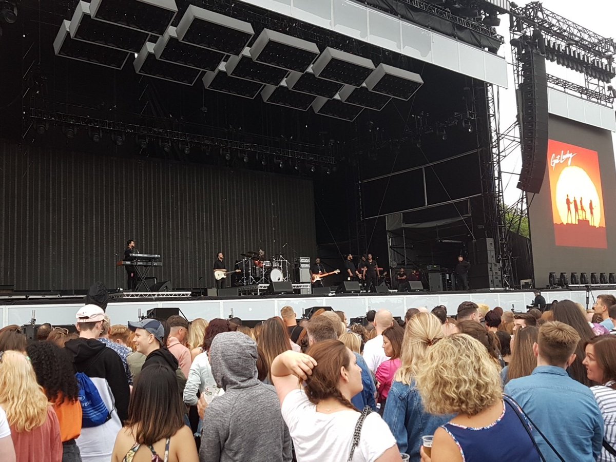 stephendukelow's tweet image. A break from the garden. Bruno Mars at Marley park!