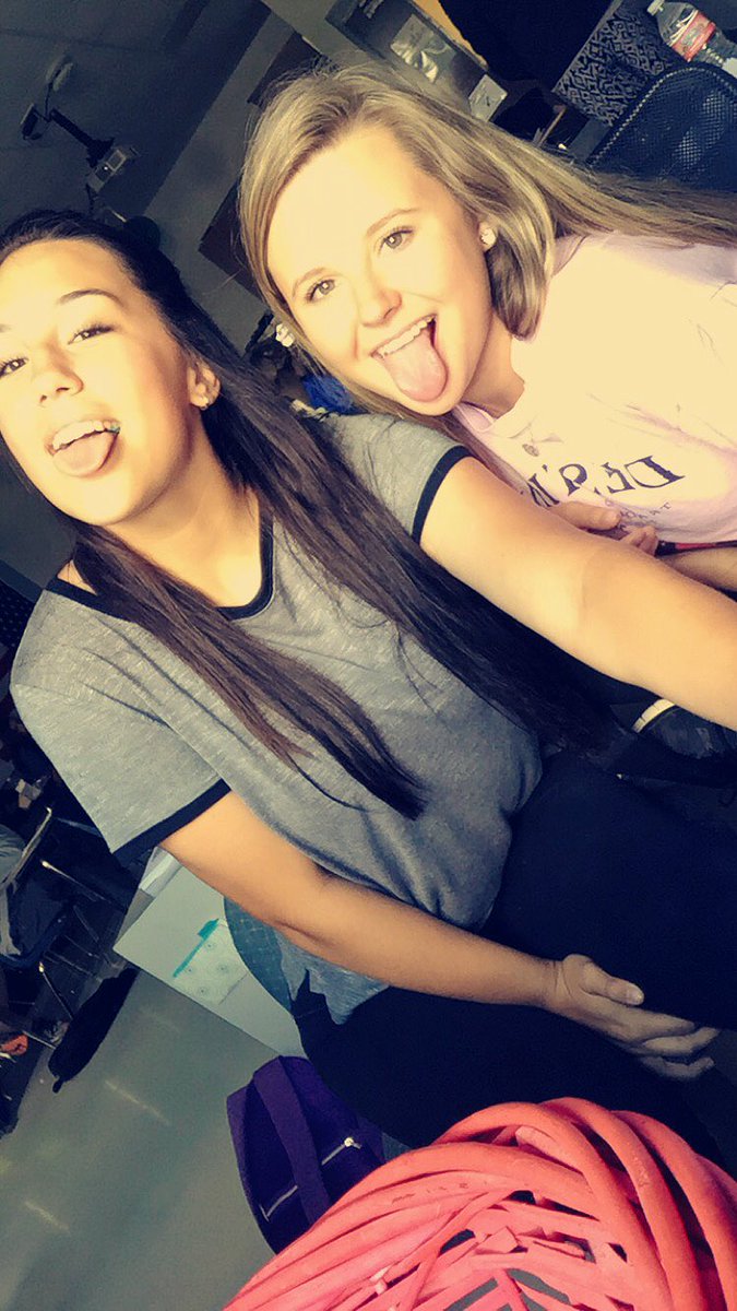 KerriThompson_'s tweet photo. “A heart that’s been broke is a heart that’s been loved” I love and miss you so much💜💜 https://t.co/tMBWbxYiwU