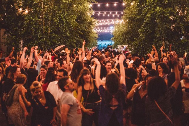 CFPresents's tweet photo. JULY 21 & 22: @comtruise @NeonIndian @pomobeats @shaedband @AARONTAOS @annathewise @plasticpicnic play #SequenceMusicFestival in Courtyard 1/2 at @IndustryCity. $27 day passes on sale now > > > https://t.co/KsLC637Zh4 #cityfarmpresents https://t.co/u4zplGJYic