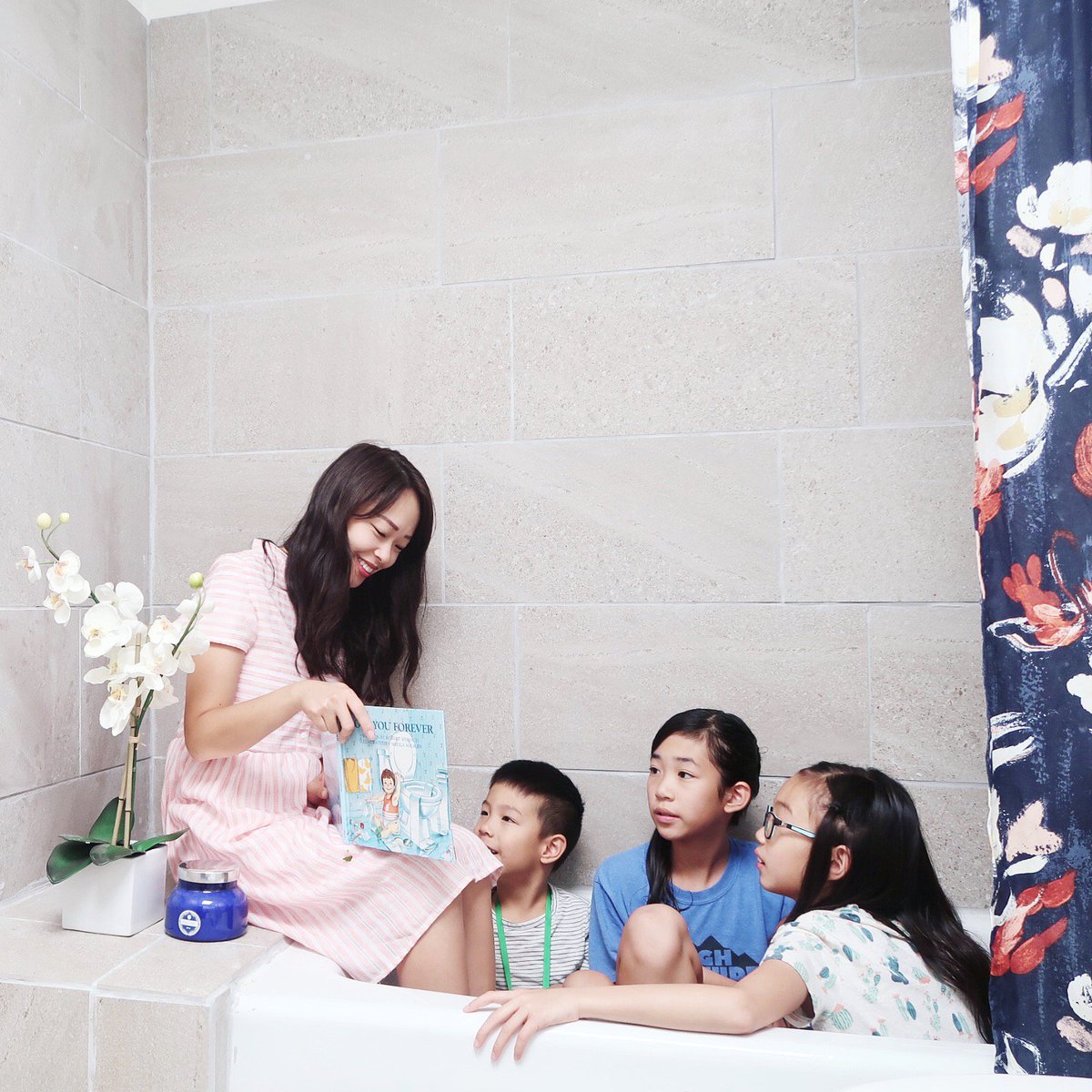 Why am I reading to my kids in the bathtub? Find out on my new blog post, 5 ways I incorporate to make reading fun and exciting for my kids, in partnership with <a href="/kindercare/">KinderCare</a>. goo.gl/R6WzdL  #kindercare