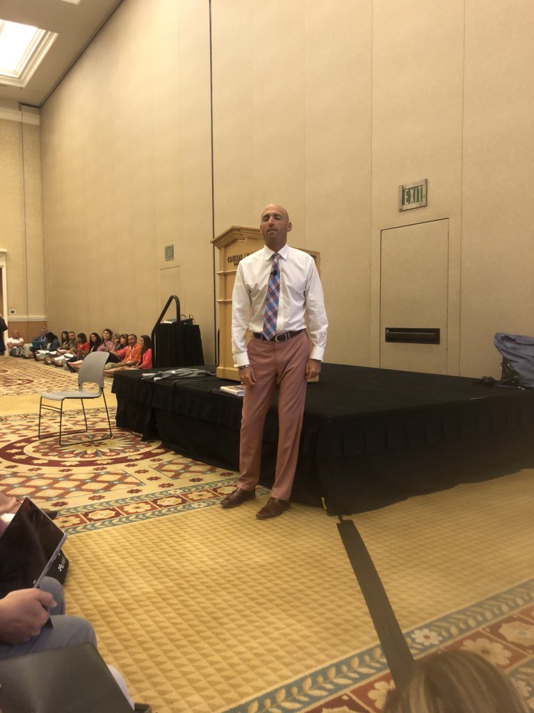 WilsonLashundra's tweet photo. Power Struggles Unplugged with @BrianMendler . Learning the 5 W’s of Diffusing is incredible!! Learning so much!!! #innovativeschoolssummit2018 https://t.co/DTRQzXyEPV