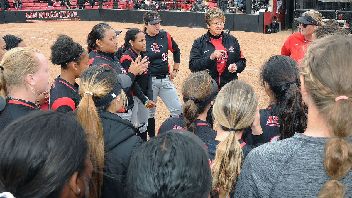 AztecSoftball's tweet photo. We have added three collegiate transfer pitchers to the program - MJ James (Ohio State), Hannah Johnson (Cal State Fullerton) and Alicia Garcia (Palomar College)!
Read more: https://t.co/y7axNAHDMv https://t.co/j237Lwk87v