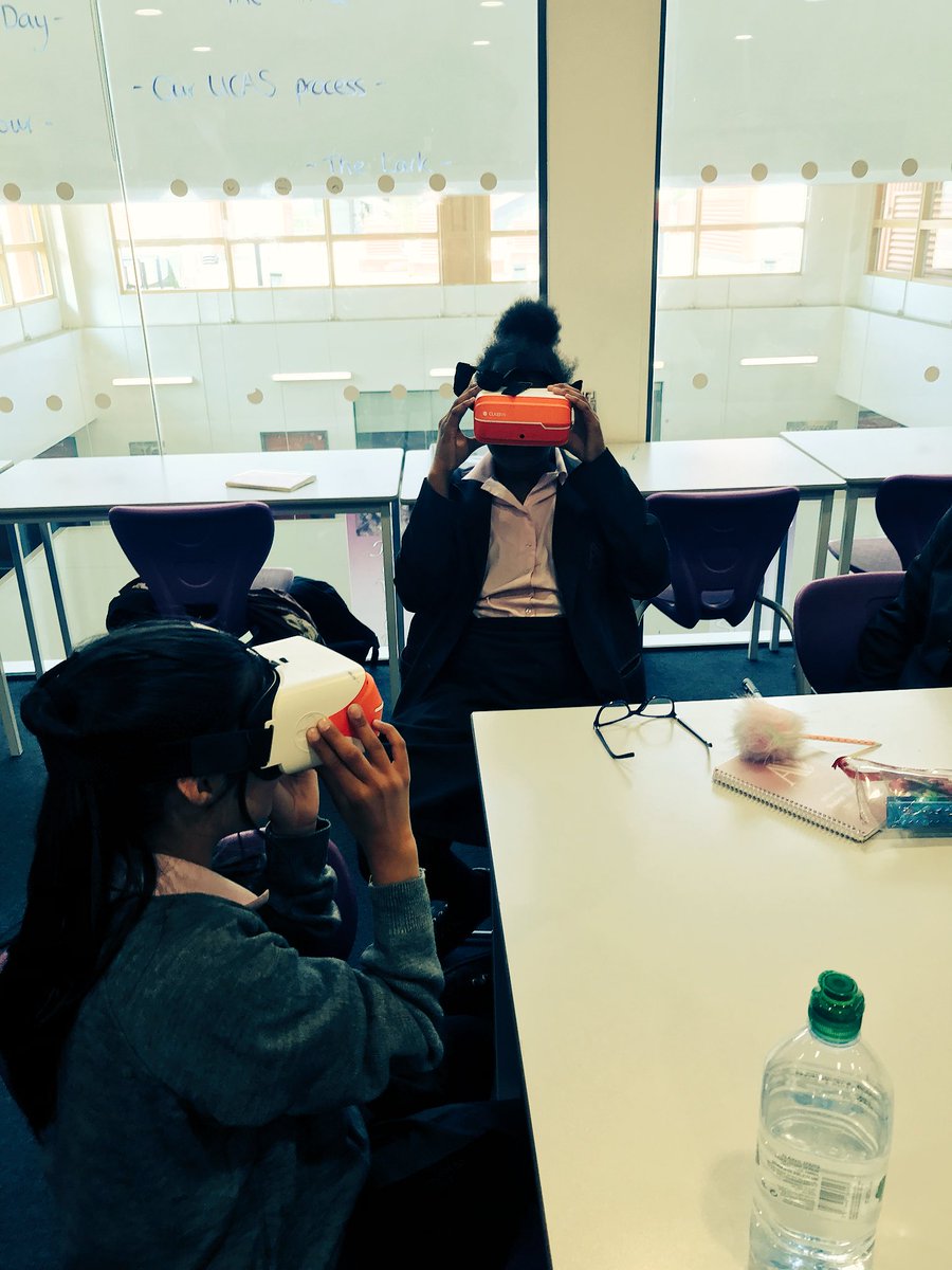PE_SOC's tweet photo. Great first session of our Ark Aspirations programme. Exploring careers and pathways through the use of VR while also considering what it means to be resilient @AcademyArk  #ArkAmbitions https://t.co/oo6hggYiOY