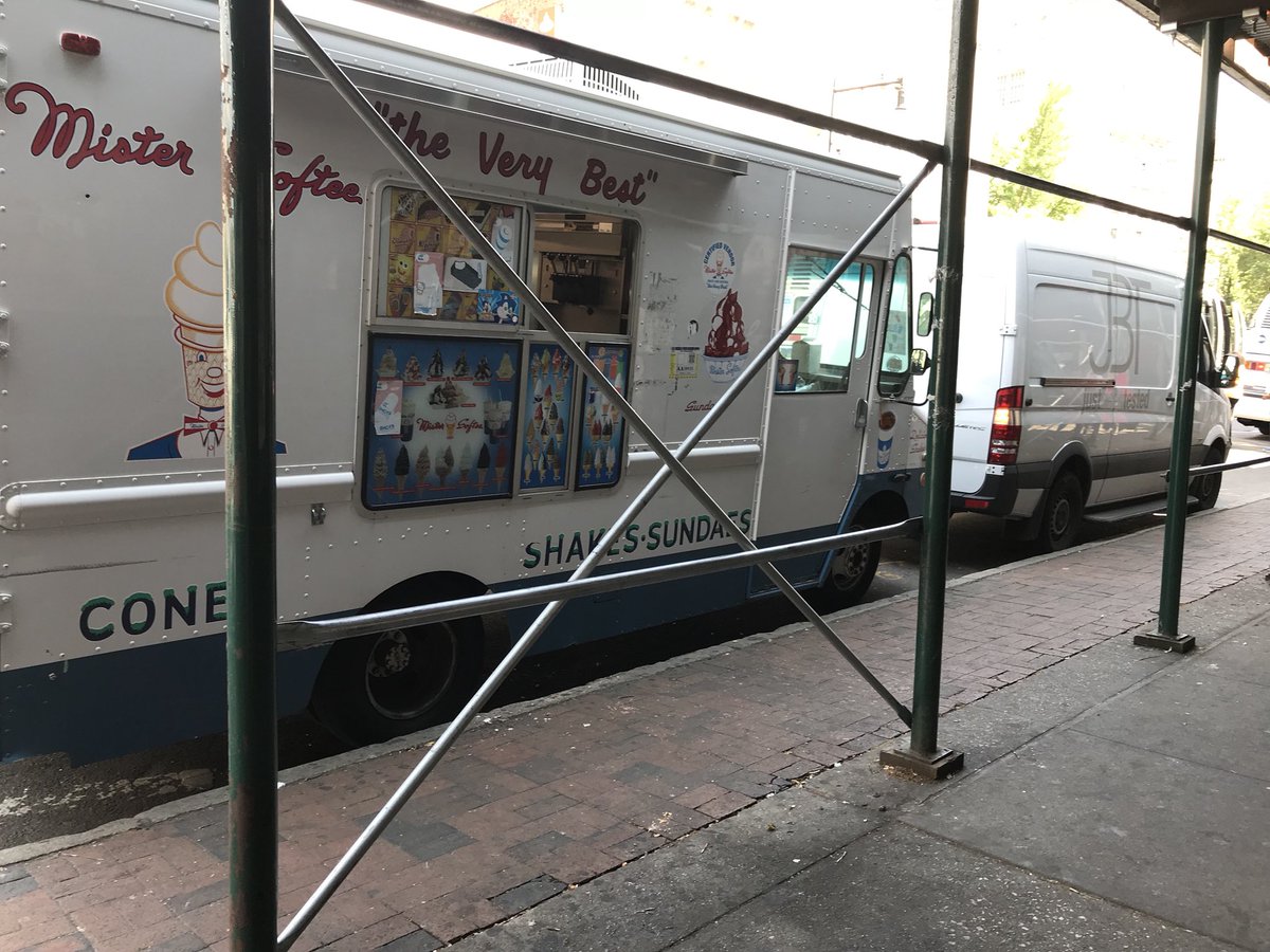 @ the corner of church ave and Flatbush in #BK an ice cream truck parked right next to a mobile hiv testing van