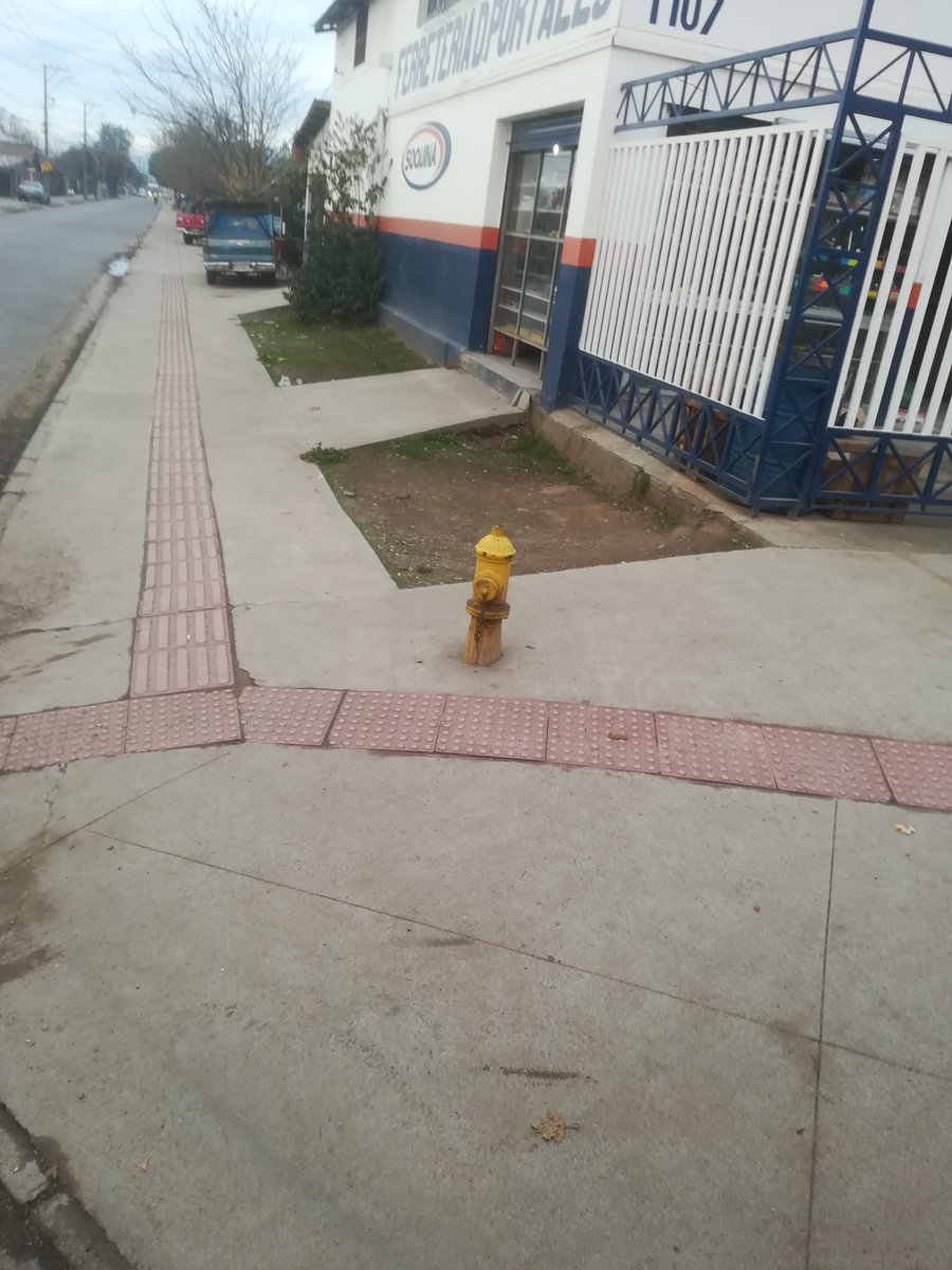 pipe_va's tweet photo. Devuelvan el grifoooooo!!!! Lo bueno que uno puede apreciar bastante donde se encuentra la matriz @alcaldesoto https://t.co/gXmsgXwJbh