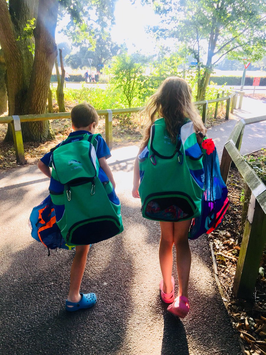 Can’t beat a bit of pool time on a hot day #summerswimming #swimtraining #happyswimmers #becomeyourbest @cityofnorwichsc