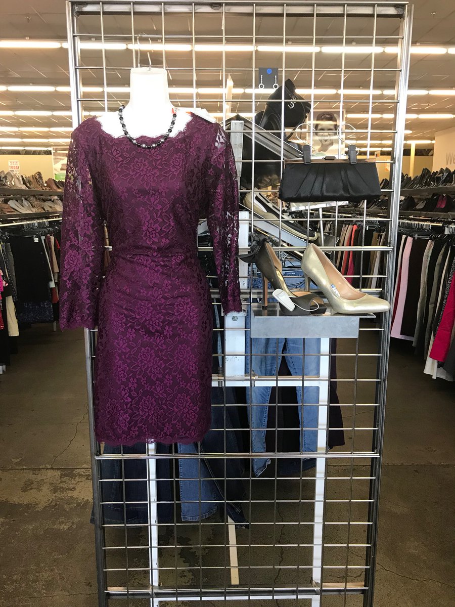 EcoThriftStores's tweet image. Summer weddings to attend? Check out Eco Thrift Citrus Heights for the best selection and prices on dresses, shoes, handbags and accessories. #ecothriftcitrusheights #summerthreads #summerwedding #weddingguestdresses #thriftstorefinds