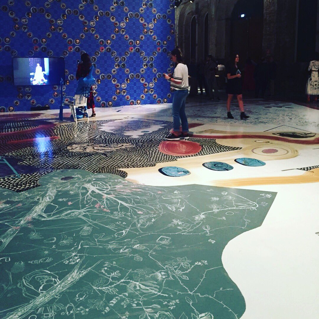 ArtissimaFair's tweet photo. Inaugura oggi alle @OgrTorino la mostra “Forgive me, distant wars, for bringing flowers home” di #RokniHaerizadeh (del 1° #OGRAward a #Artissima2017), Ramin Haerizadeh e Hesam Rahmanian
A cura di Abaseh Mirvali
📌 12/07 - 30/9/2018
📍Binario 1 #ogrtorino
►https://t.co/5mdvyxEm0i https://t.co/fh2NLVdlp4